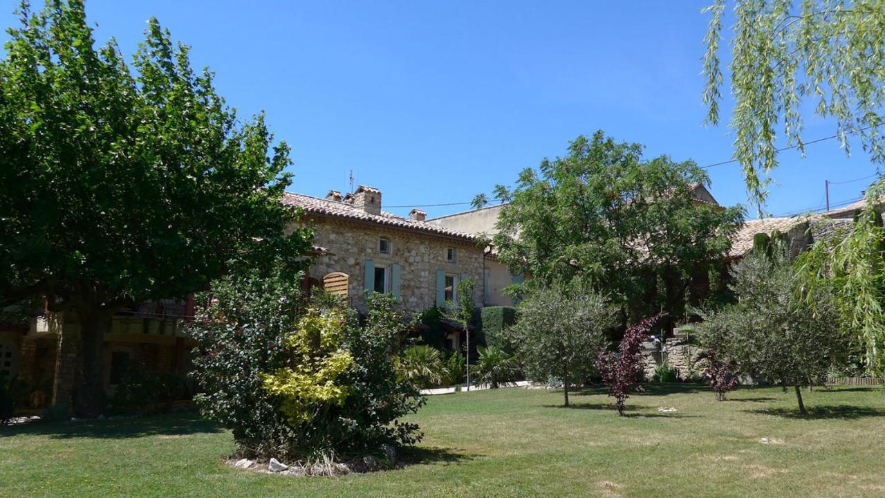 Gites Au Chateau Des Estubiers Les Granges-Gontardes Dış mekan fotoğraf