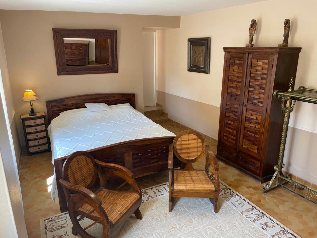 Gites Au Chateau Des Estubiers Les Granges-Gontardes Dış mekan fotoğraf
